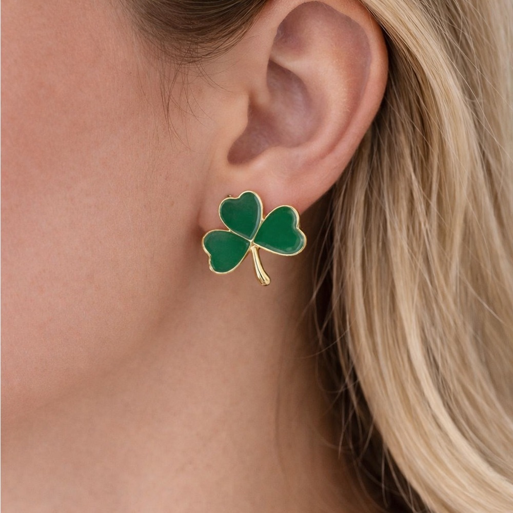 Green Shamrock Stud Earrings Gold Tone